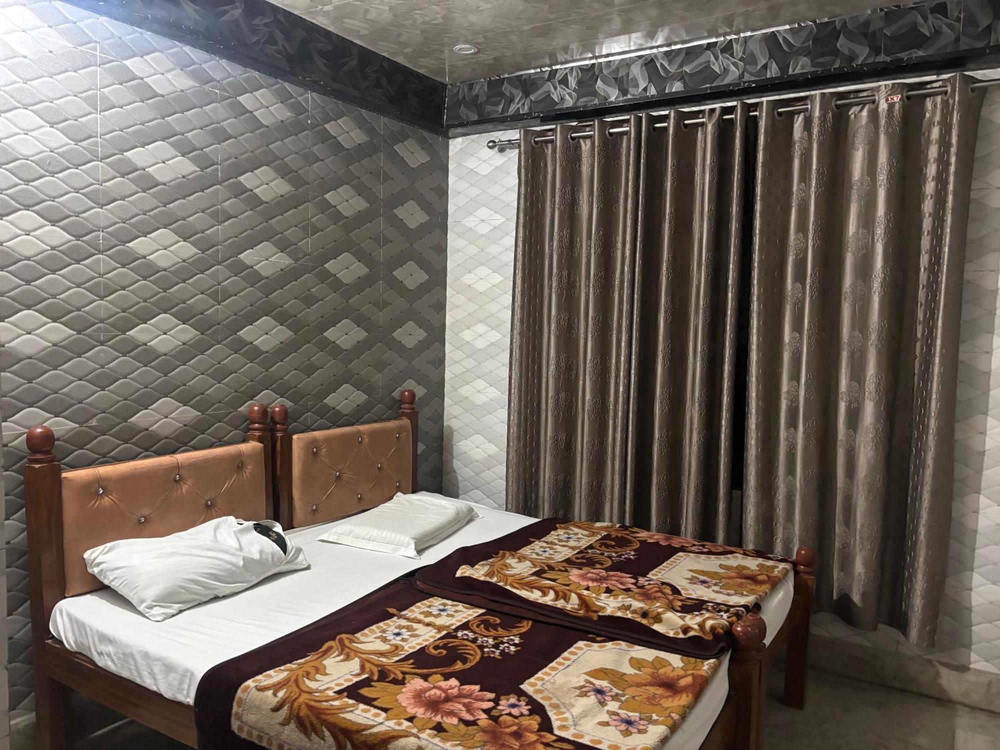 Sgh Guest House Mathura Exterior photo